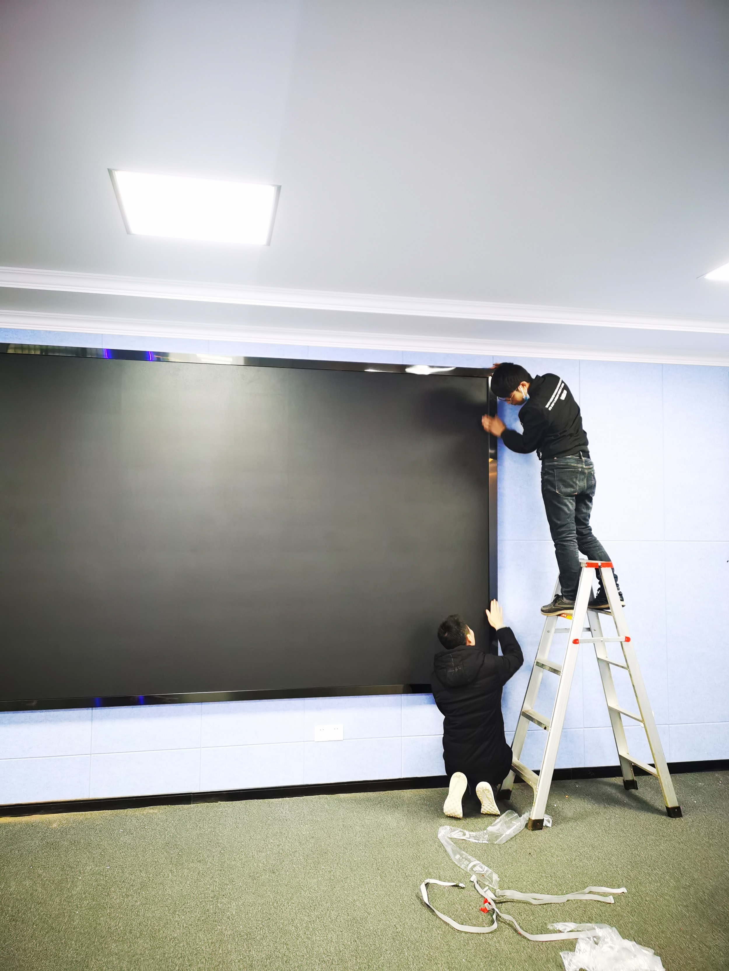 重庆工商大学智慧教室室内全彩p2led显示屏